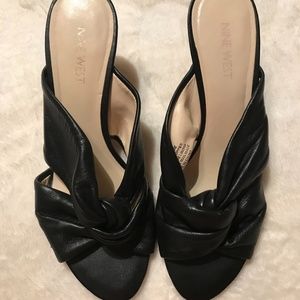 Nine West Knoted Black Leather Wedges